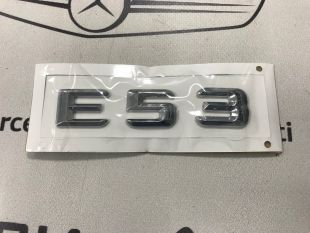 Шильдик E53 на крышку багажника 